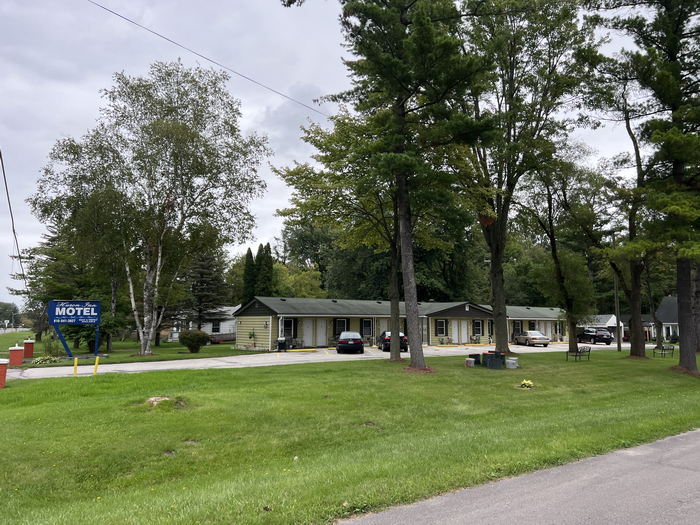 Huron Inn Motel (Darlington Efficiency Apartments) - Sept 10Th 2023 (newer photo)
